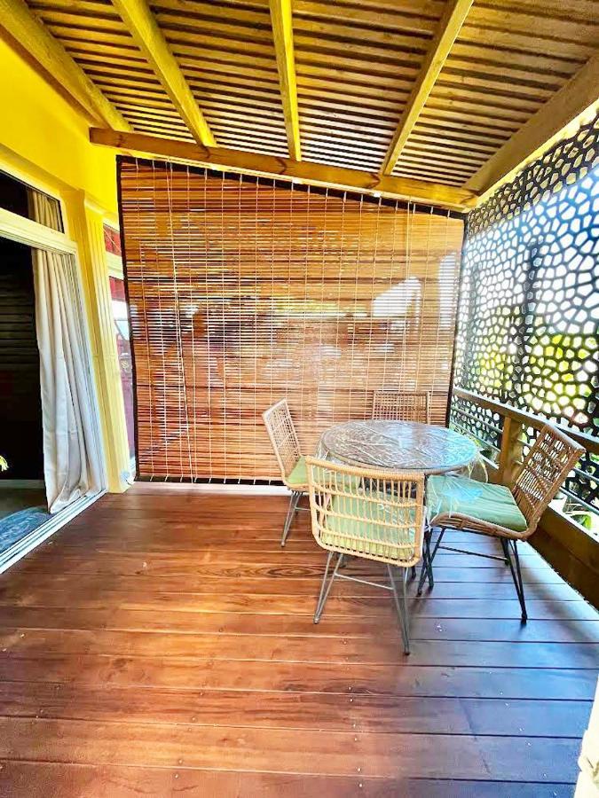 Zolene Bed & Breakfast Saint Pierre Bagian luar foto