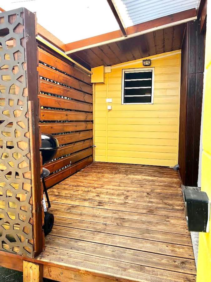 Zolene Bed & Breakfast Saint Pierre Bagian luar foto